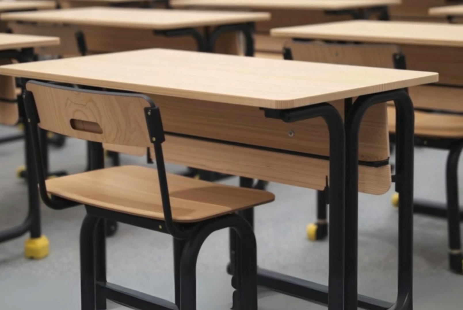 20250916_210240 أسرّة الجيش